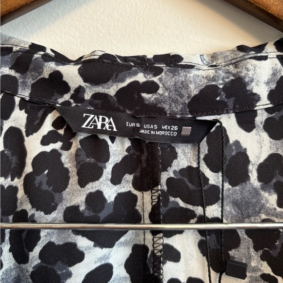 NWT Zara Leopard Print Flowy Dolman Sleeve Silky Blouse Shirt Top Black White - Picture 8 of 12
